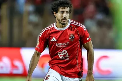 بعد إيقافه.. 3 بدائل لتعويض هاني في مباراة الأهلي وغزل المحلة